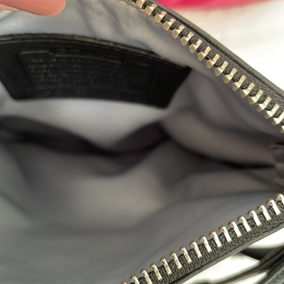 Coach Black C Design Crossbody EUC with shirt - Picture 10 of 12